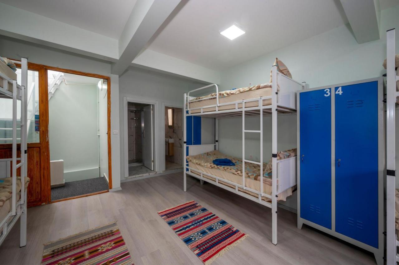 איסטמבול Xalila Hostel & Cafe Ladies Room מראה חיצוני תמונה